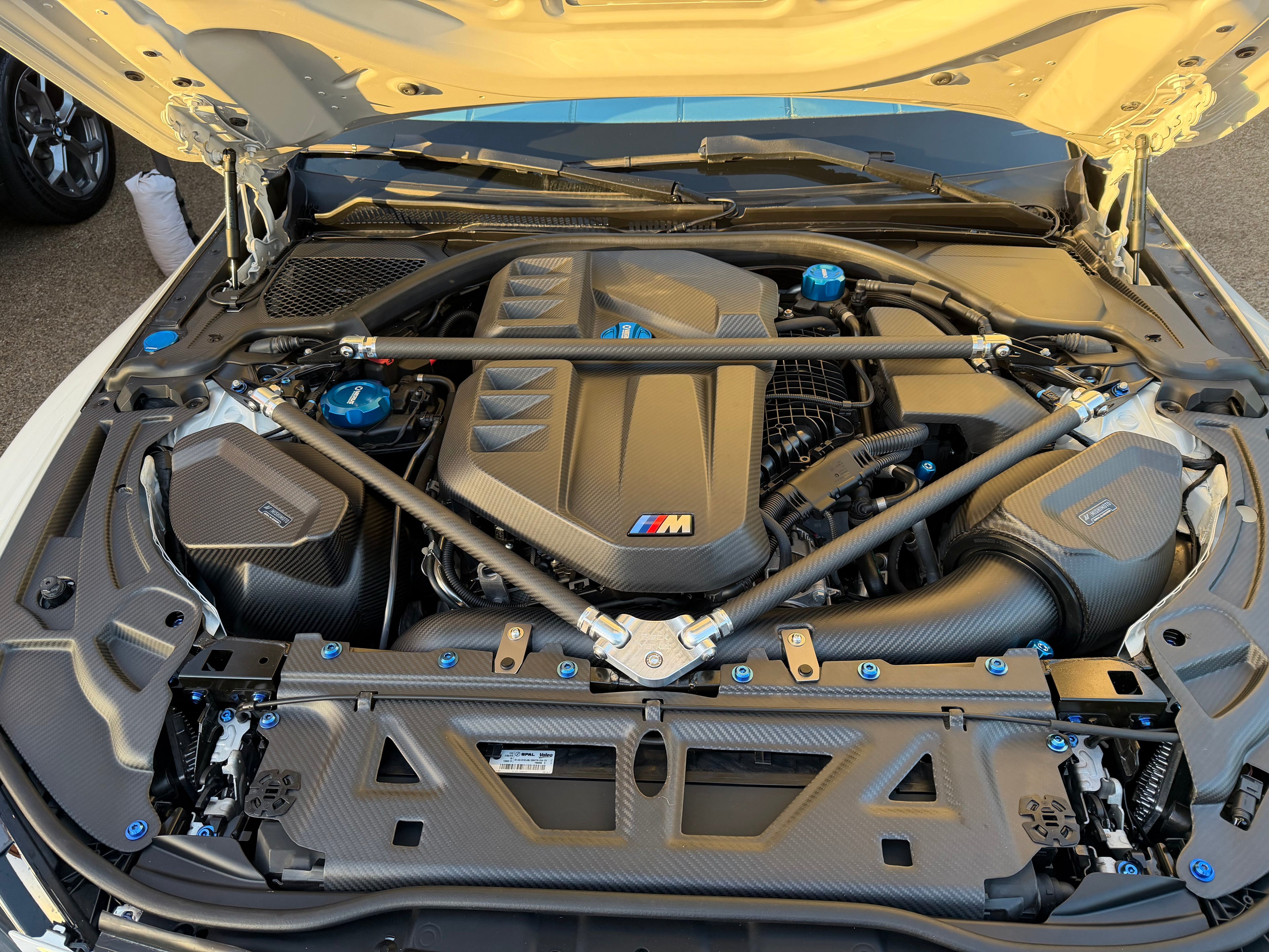 G8X Dry Carbon DME/ECU Replacement Cover